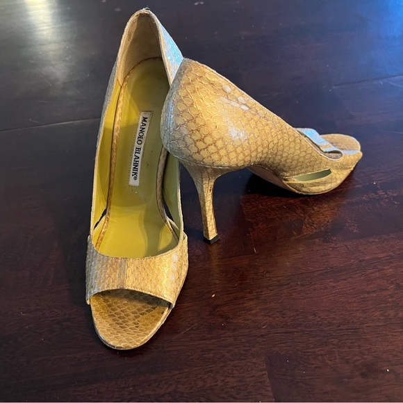 Manolo Blahnik Heels Snakeskin Leather Stilettos Open Toe Gold Euro 38.5 - Picture 8 of 11